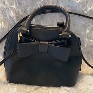 Betsey Johnson black bow bag, w/long  strap